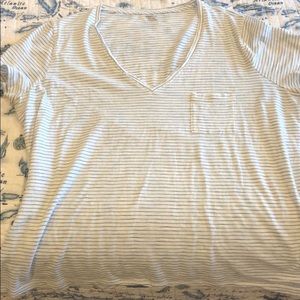 Old navy lightweight vneck T-shirt 2xl xxl striped